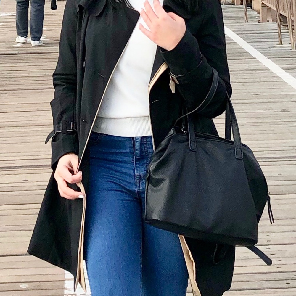 Women’s Hand / Shoulder Bag / Purse